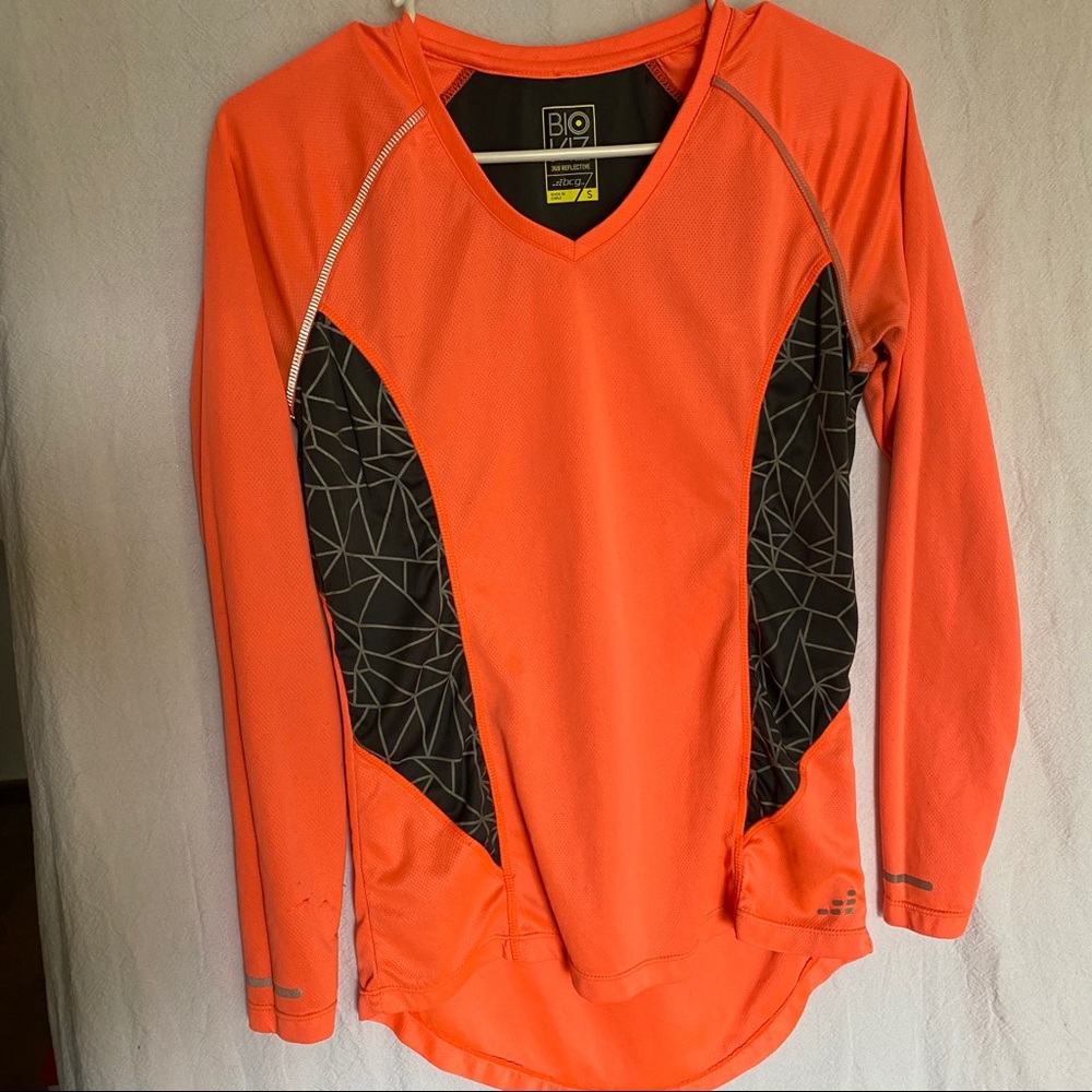 Women’s athletic BCG top size small